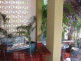 Hotel-La-Danae-Patio